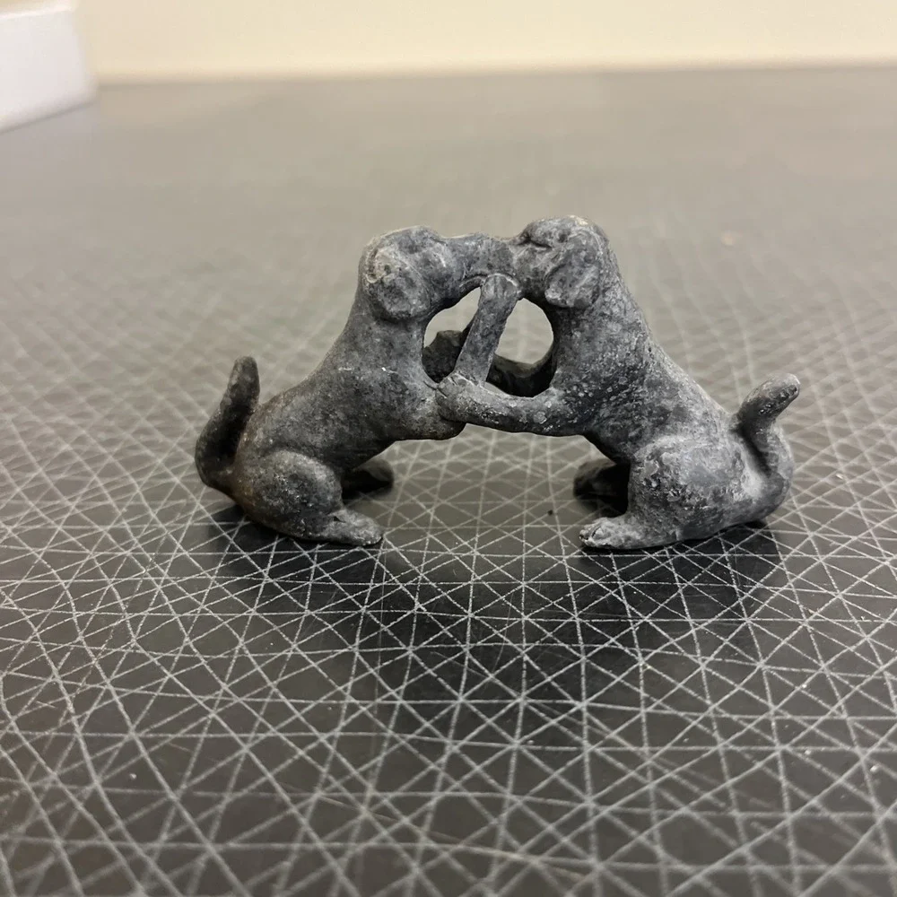VINTAGE Cast Iron 2 Lab Dogs Playing DOGS KISSING PAPERWEIGHT ADORABLE Rare